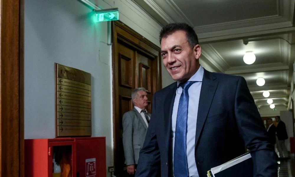 Βρούτσης για αναδρομικά συνταξιούχων: Σε δύο κύματα η πληρωμή στους κληρονόμους